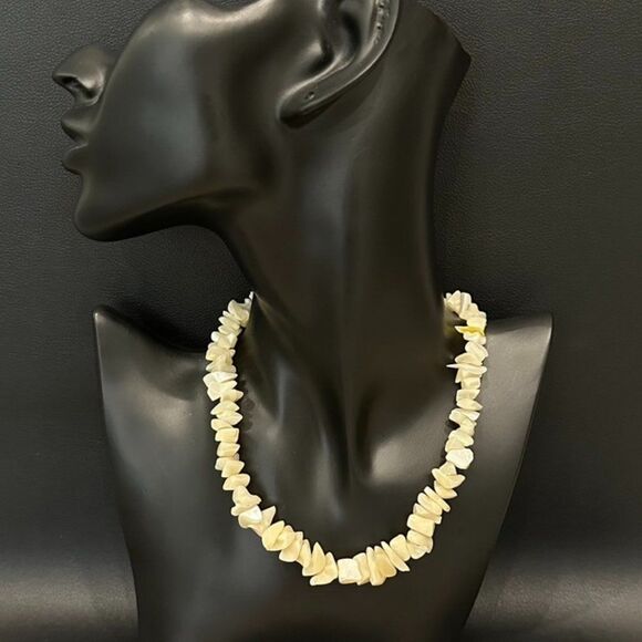 Vintage Iridescent Sea Shell Choker Beaded Necklace seashell - Picture 2 of 3